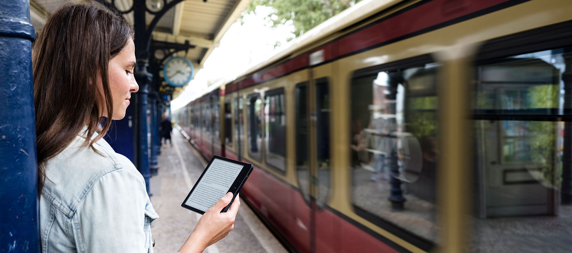 Entspanntes Lesen in jeder Position: tolino vision 5 mit automatischer Display-Rotation